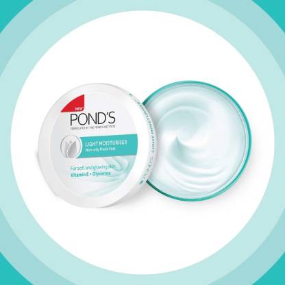 PONDS Light Moisturiser (250 ml)